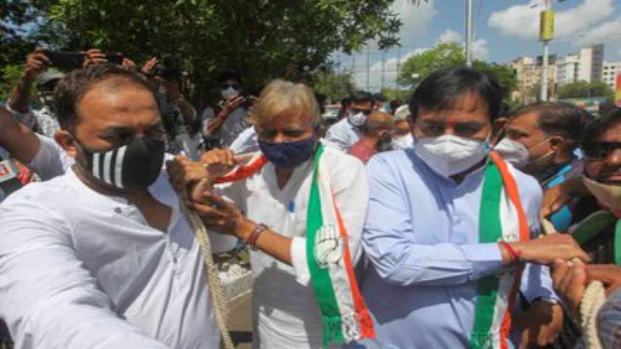 Over 100 Congress leaders, workers detained in Gujarat for protests on fuel prices