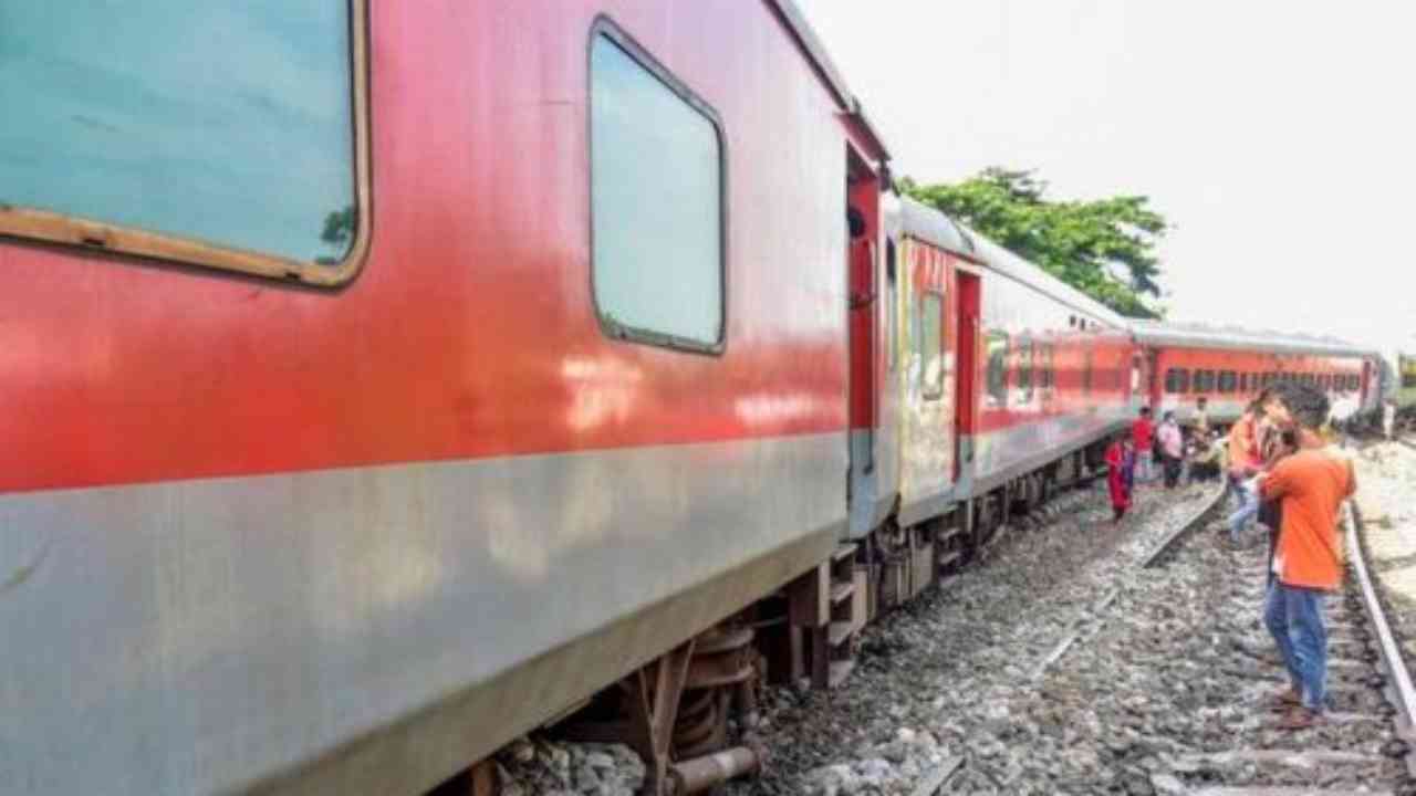 3 Bihar labourers run over by train in Odisha