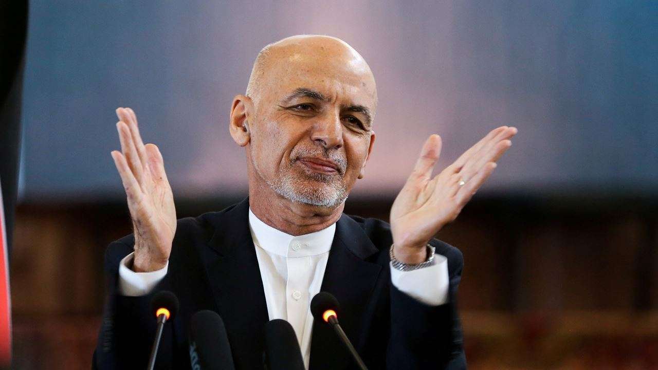 Fugitive Afghan President Ashraf Ghani in Oman to escape to the US