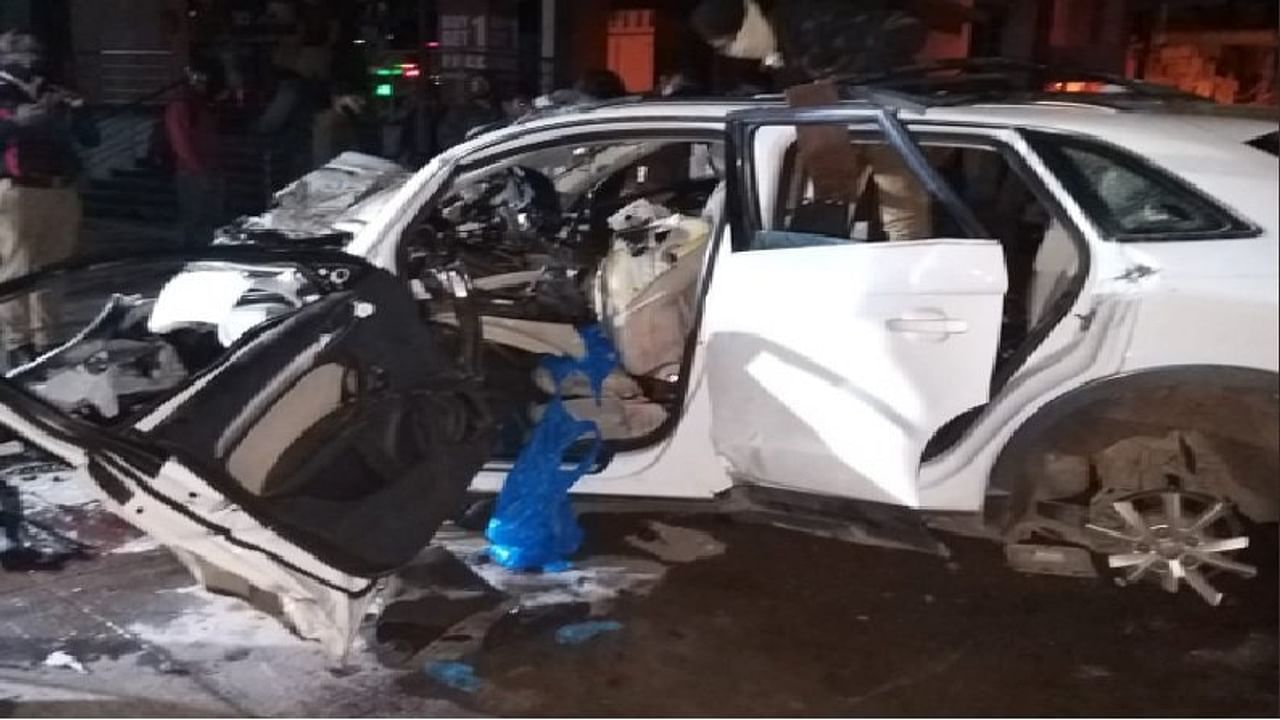 DMK MLA’s son, daughter-in-law among 7 dead in car accident