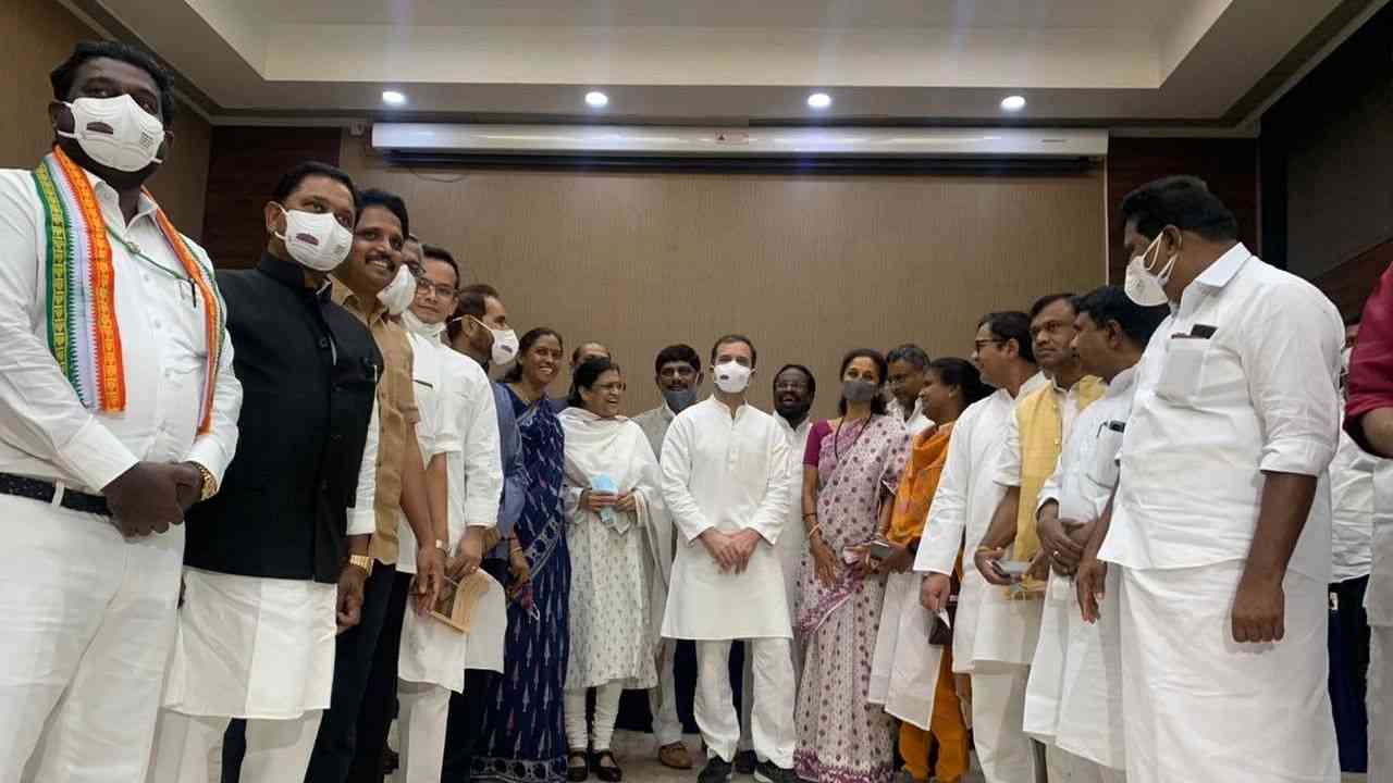 Show of unity by opposition at Rahul Gandhi’s breakfast meet