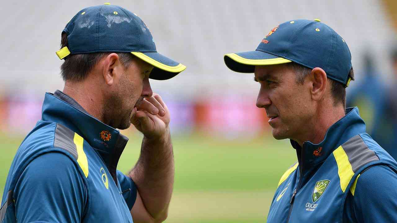 Ricky Ponting offers his support to Australian coach Justin Langer