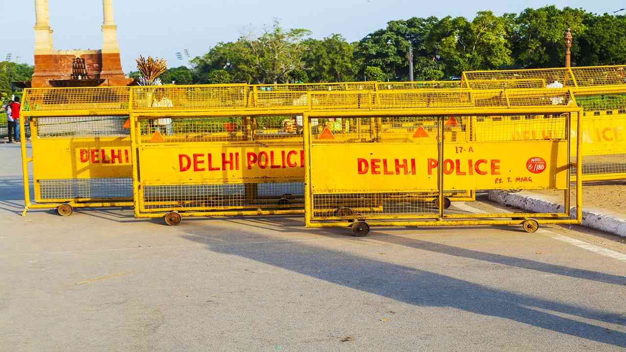 Bharat Bandh: Auto, taxis operate normally in Delhi; shops open