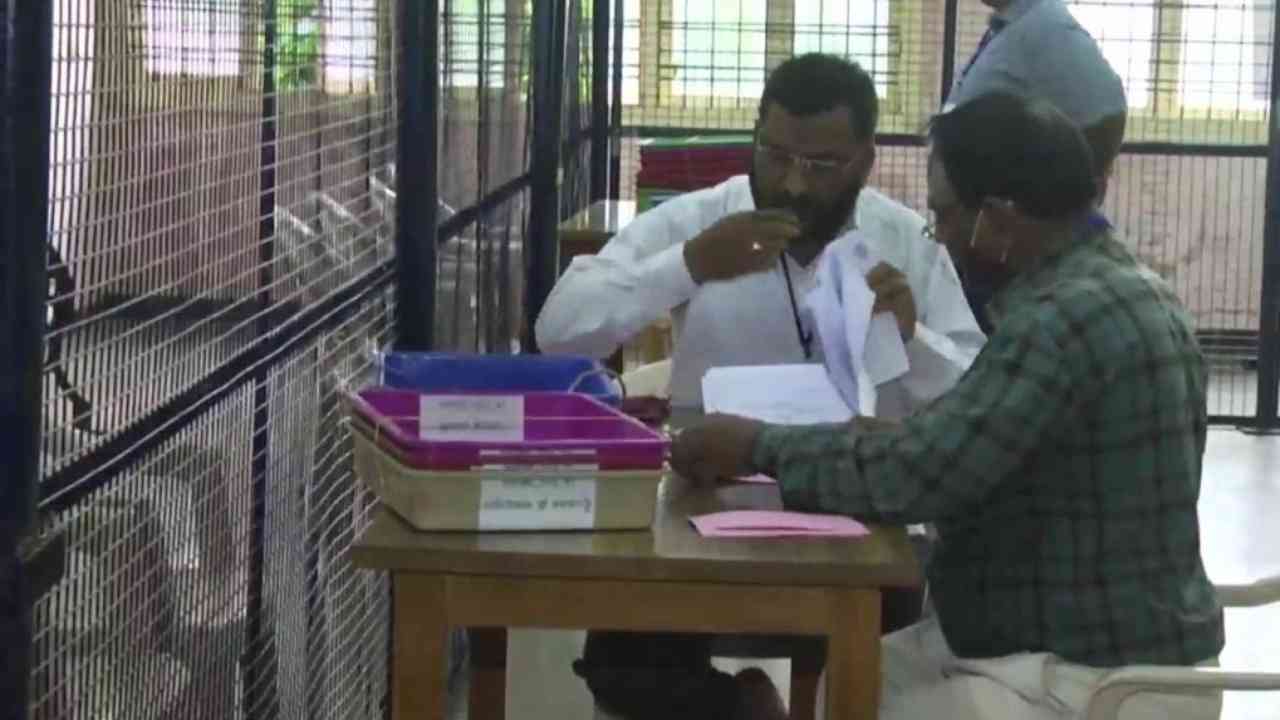 Karnataka municipal election results 2021 LIVE: BJP ahead on 25 seats in Hubballi-Dharwad
