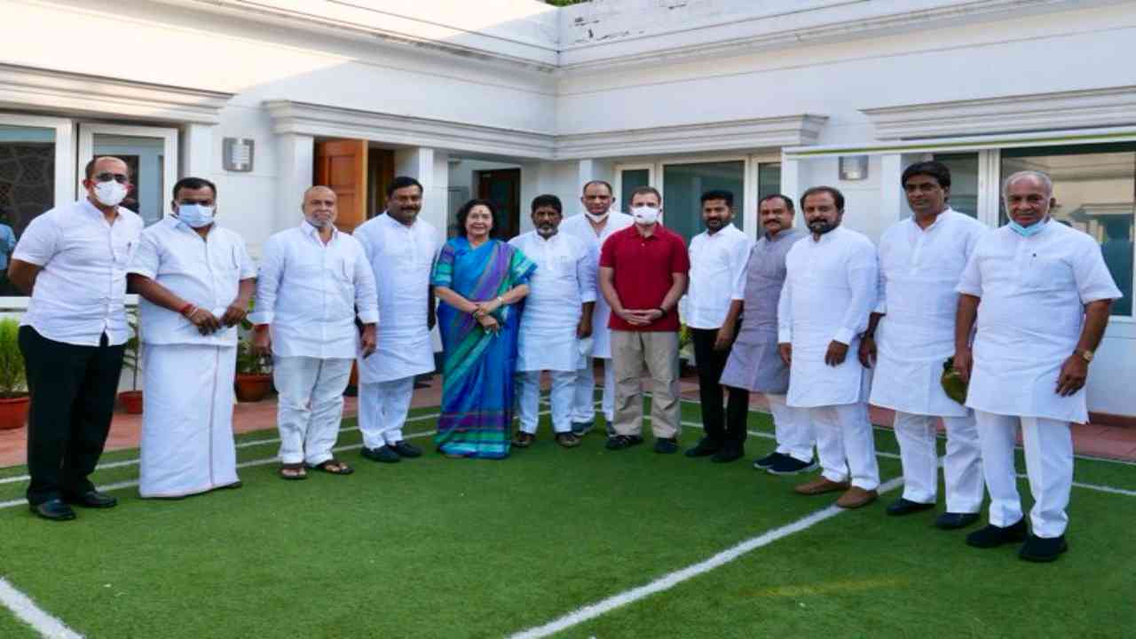 Rahul Gandhi meet new team of Telangana Congress led by Revanth Reddy
