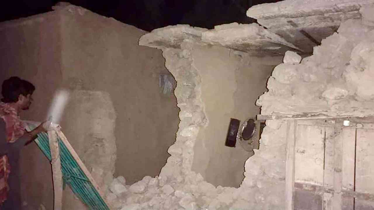 20 killed, over 300 injured in earthquake in Pakistan's Balochistan province