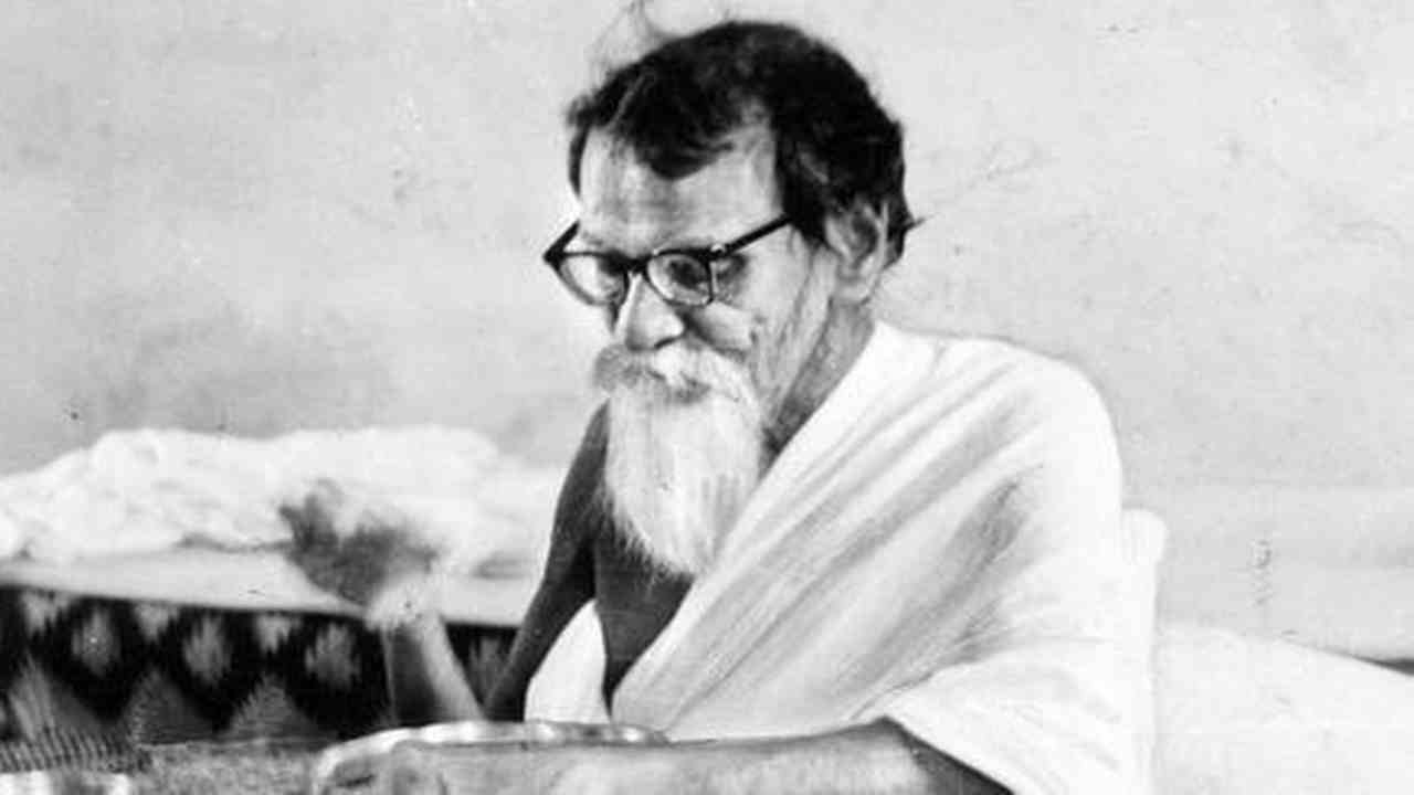 Remembering Vinoba Bhave: Who rose prominence in 1940, when Gandhi chose him as the first individual Satyagrahi