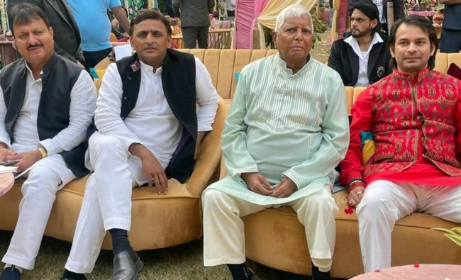 Samajwadi Party chief Akhilesh Yadav, were present at the wedding. Akhilesh's and Tejashwi's families are related as Lalu Yadav's youngest daughter got married to Mulayam Singh Yadav's grandnephew in 2015.