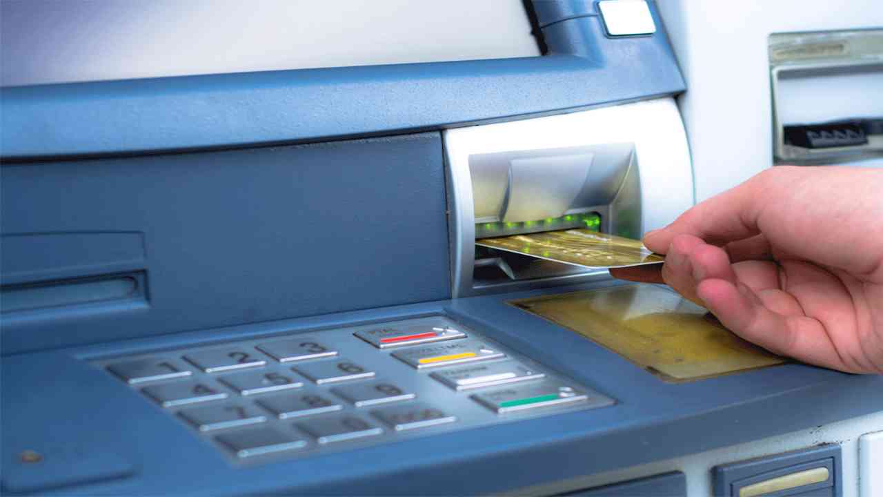 ATM to charge Rs 21 plus taxes to withdraw cash with effect from 1st January, 2022