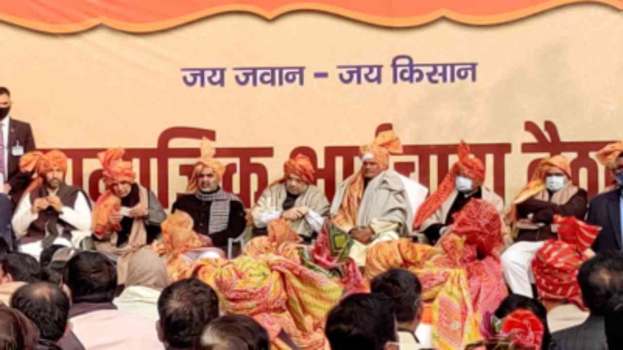 Amit Shah meets Jat leaders of Western UP ahead of Assembly polls