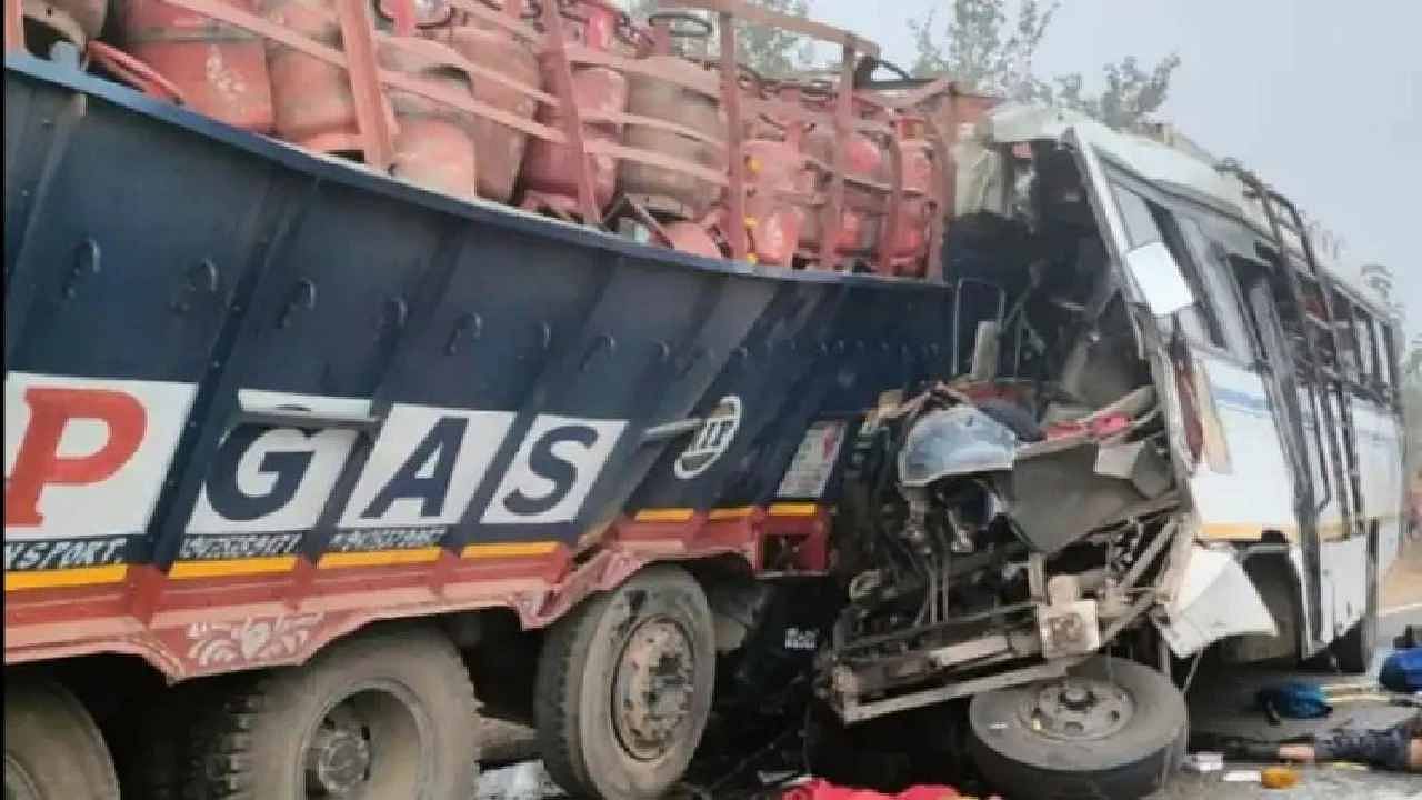 Jharkhand: 16 killed, 26 injured as bus collides with truck in Pakur