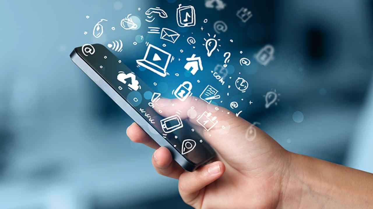 Govt to roll out lost mobile blocking, tracking system pan-India on May 17