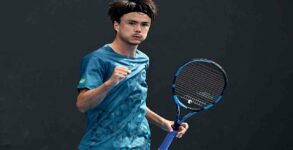 Australian Open: Andy Murray knocked out by World No.120 qualifier Taro Daniel