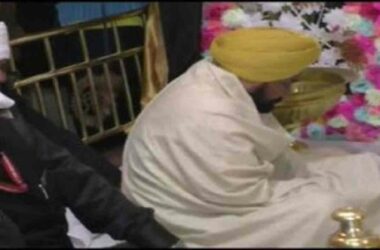 Punjab CM Channi pays obeisance at Guru Ravidas's birthplace in Varanasi