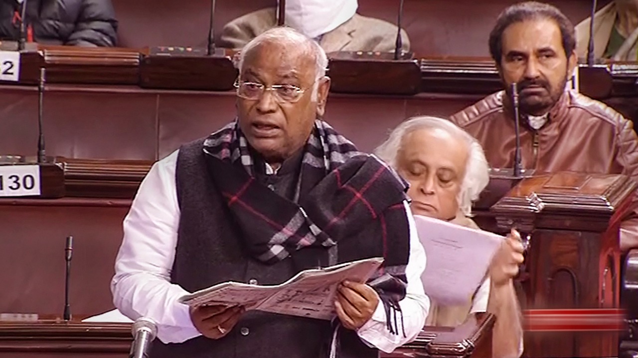 Widespread unemployment prevalent in country: Mallikarjun Kharge slams Centre