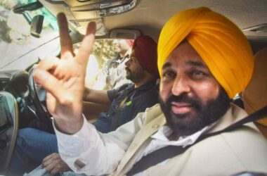 AAP's Bhagwant Mann meets Punjab governor to stake claim to form govt