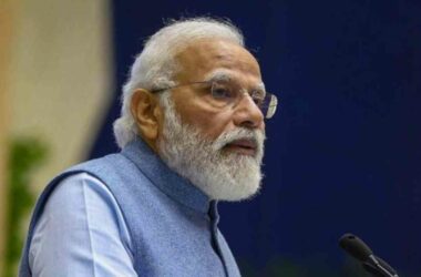 On BJP foundation day eve, PM Modi asks MPs to dedicate themselves to 'seva'