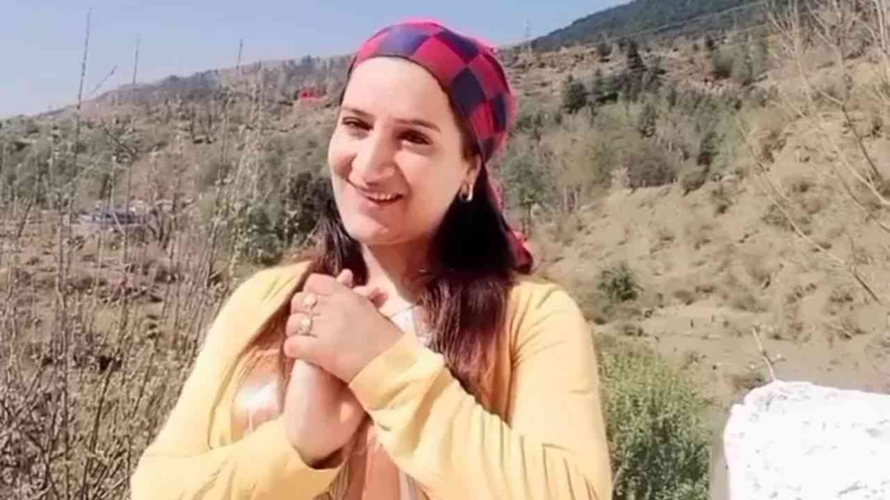 Kashmiri TV actress Amreen Bhat killed by terrorists in J-K's Budgam
