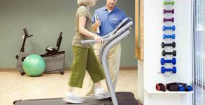 What education is needed to become a physical therapist in US