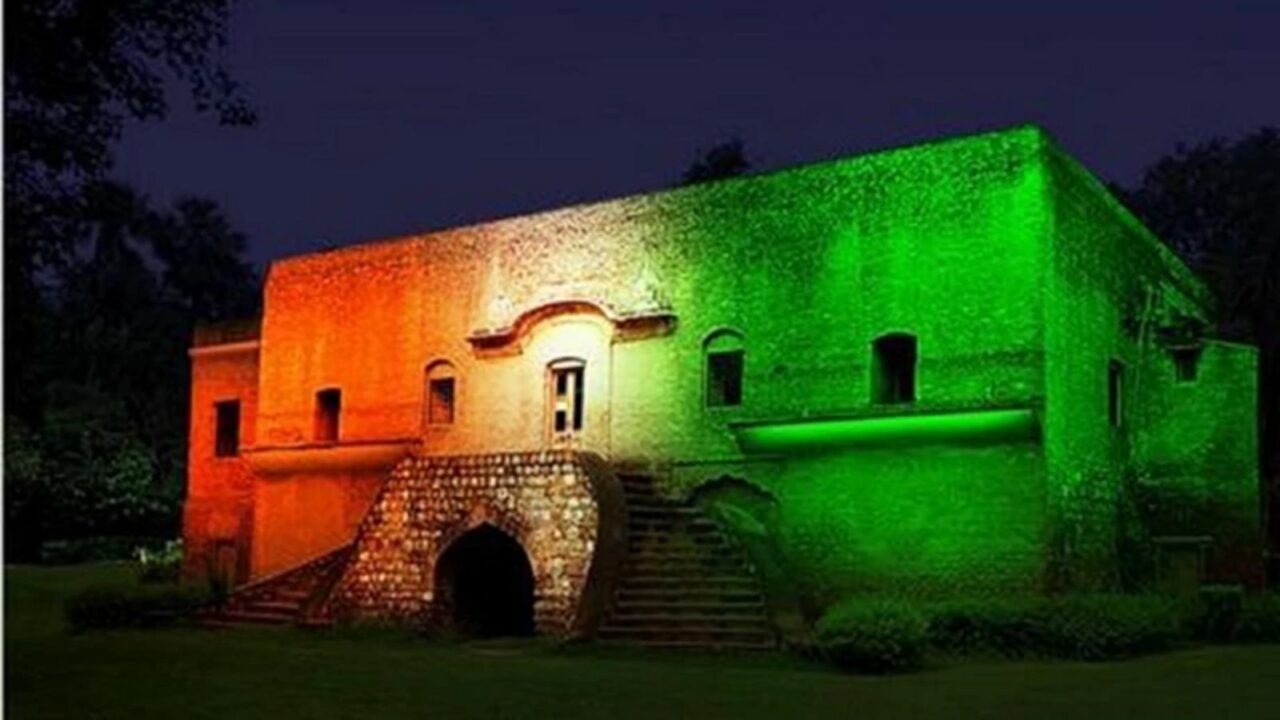 Kejriwal govt to illuminate hidden historical gems of Delhi with tricolour lights on 75th Independence Day