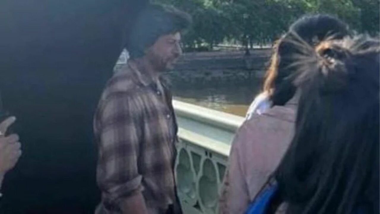 Shah Rukh Khan's picture from 'Dunki' sets leaked online, check out his look in the film