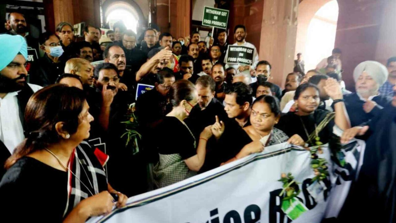 Wearing black clothes, Congress MPs stage protest in Parliament