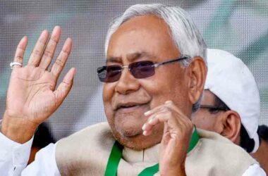 Nitish resigns as 'NDA’s Chief Minister'; stakes claim to form new govt