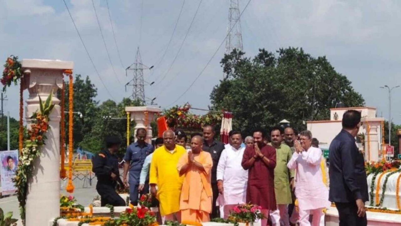 UP CM inaugurates intersection named after Lata Mangeshkar in Ayodhya