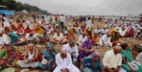 People throng Gaya to perform 'Pitru Paksha' rituals