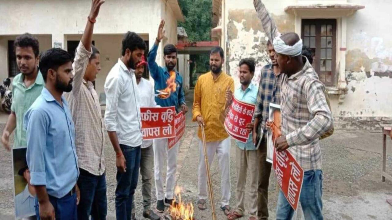 Allahabad University protesting fee hike burn effigies of PM Modi, Education Minister Pradhan