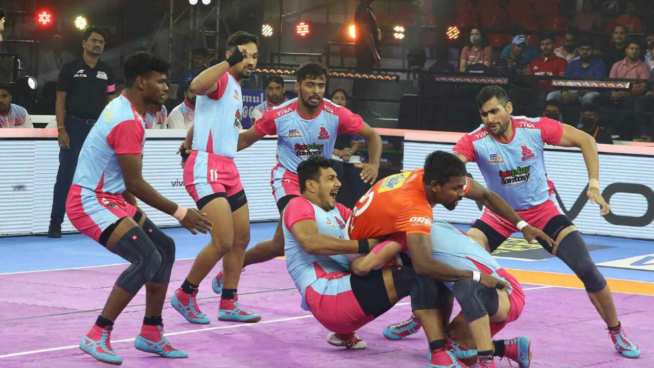 Pro Kabaddi League: Jaipur Pink Panthers pull off hat-trick of wins, defeat Gujarat Giants