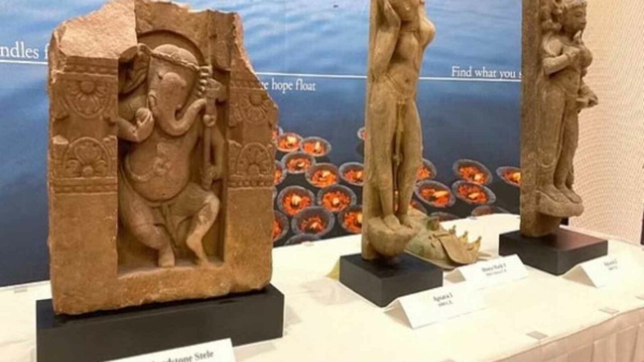 US returns 307 stolen antiquities