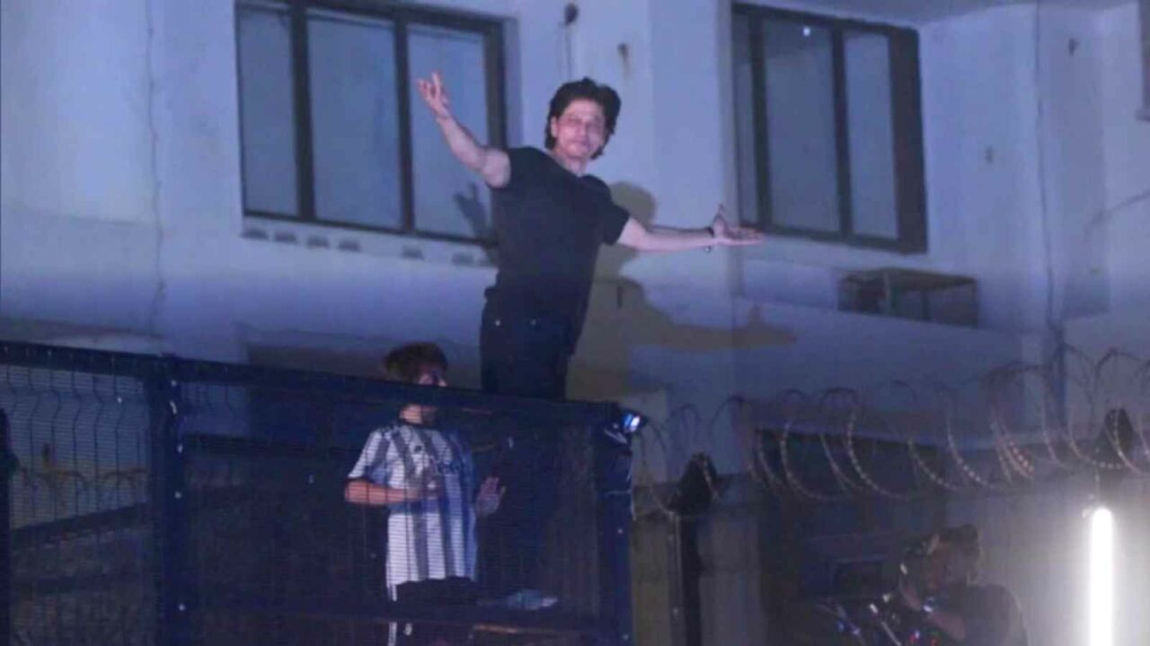 Shah Rukh Khan greets fans on his 57th birthday at midnight