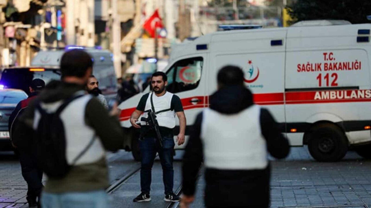 Six dead in Istanbul blast Erdogan says 'smells like terrorism'