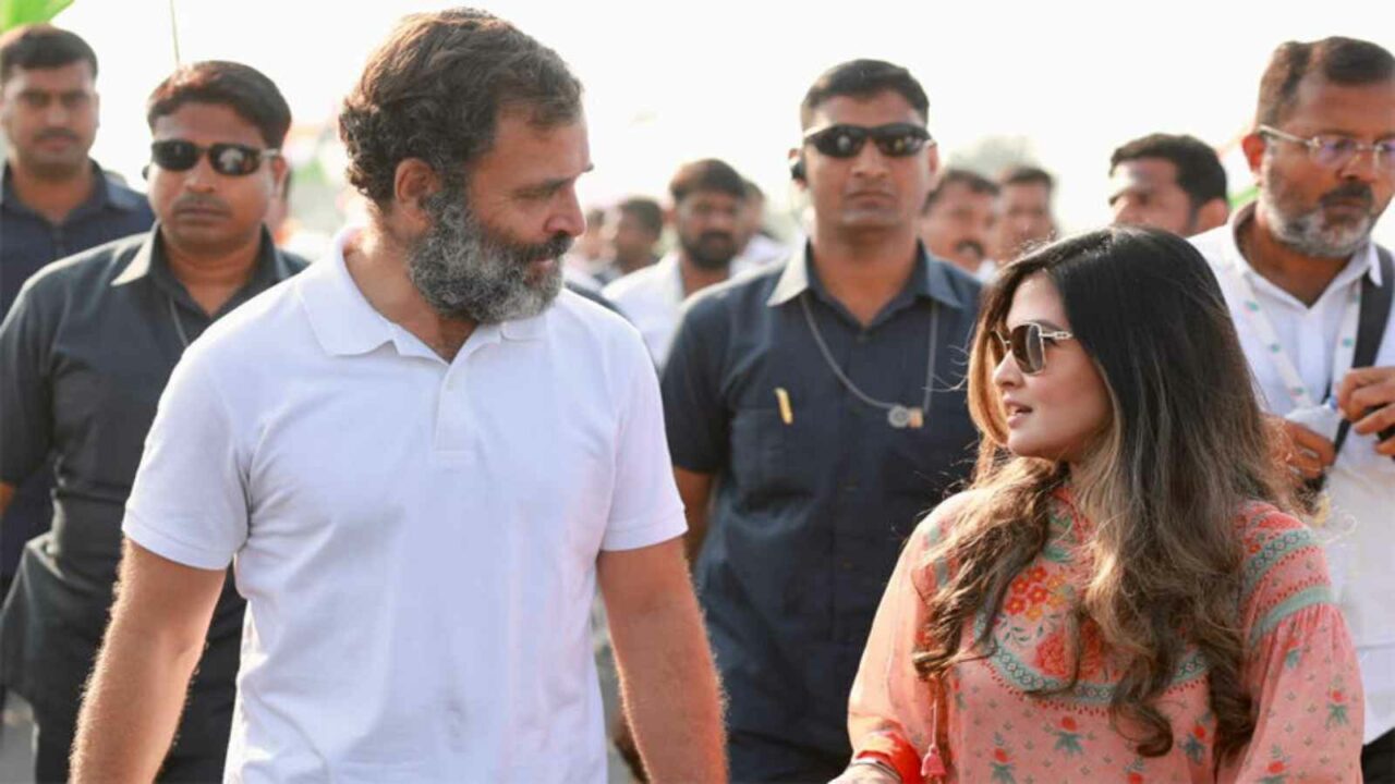 Actor Riya Sen joins Rahul Gandhi's Bharat Jodo Yatra in Maharashtra