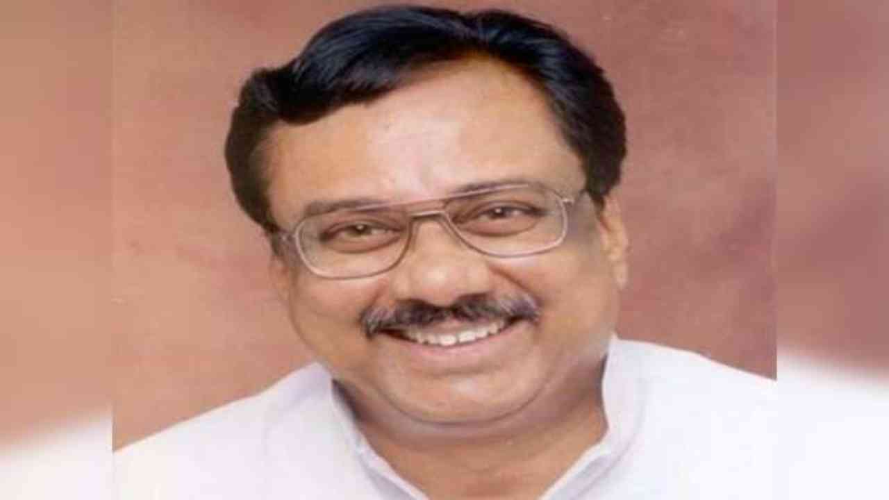 Tamil Nadu bypoll: Congress fields former union minister EVKS Elangovan from Erode