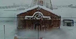 Kedarnath Temple wrapped under heavy snow