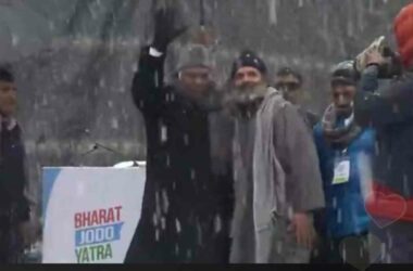 Rahul Gandhi dons 'pheran' to ward off Kashmir chill