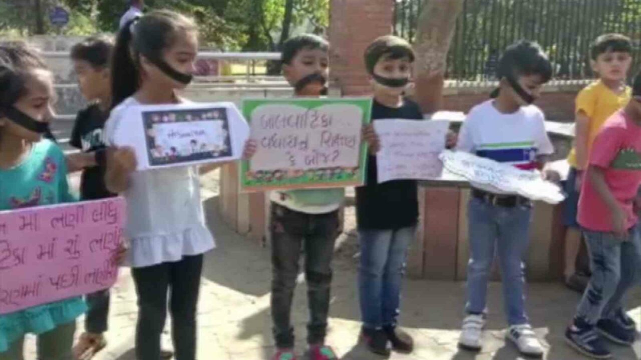 Parents protest in Vadodara, demand relaxation in age cap for wards' admission to Class 1