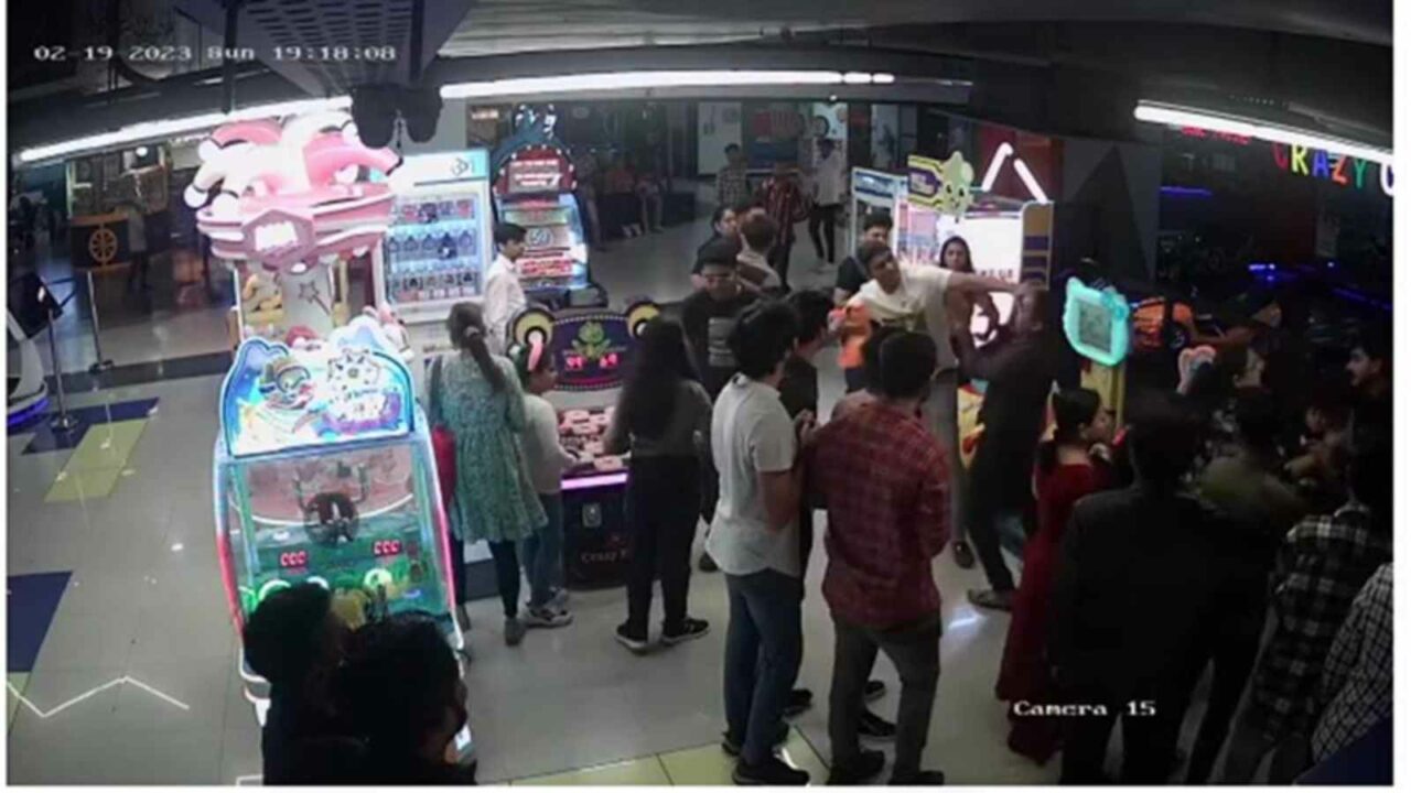Two families fight in Indore mall over children's gaming zone session, police cases filed