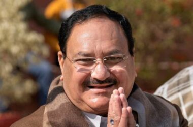 Karnataka: BJP president Nadda offers prayers at Sri Krishna Matha temple in Udupi