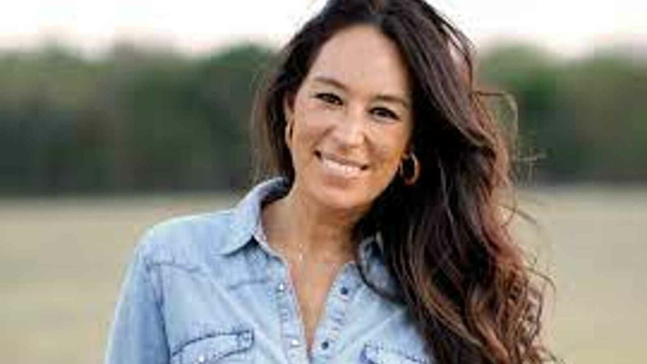 Joanna Gaines Bio, age, birthday, career and net worth