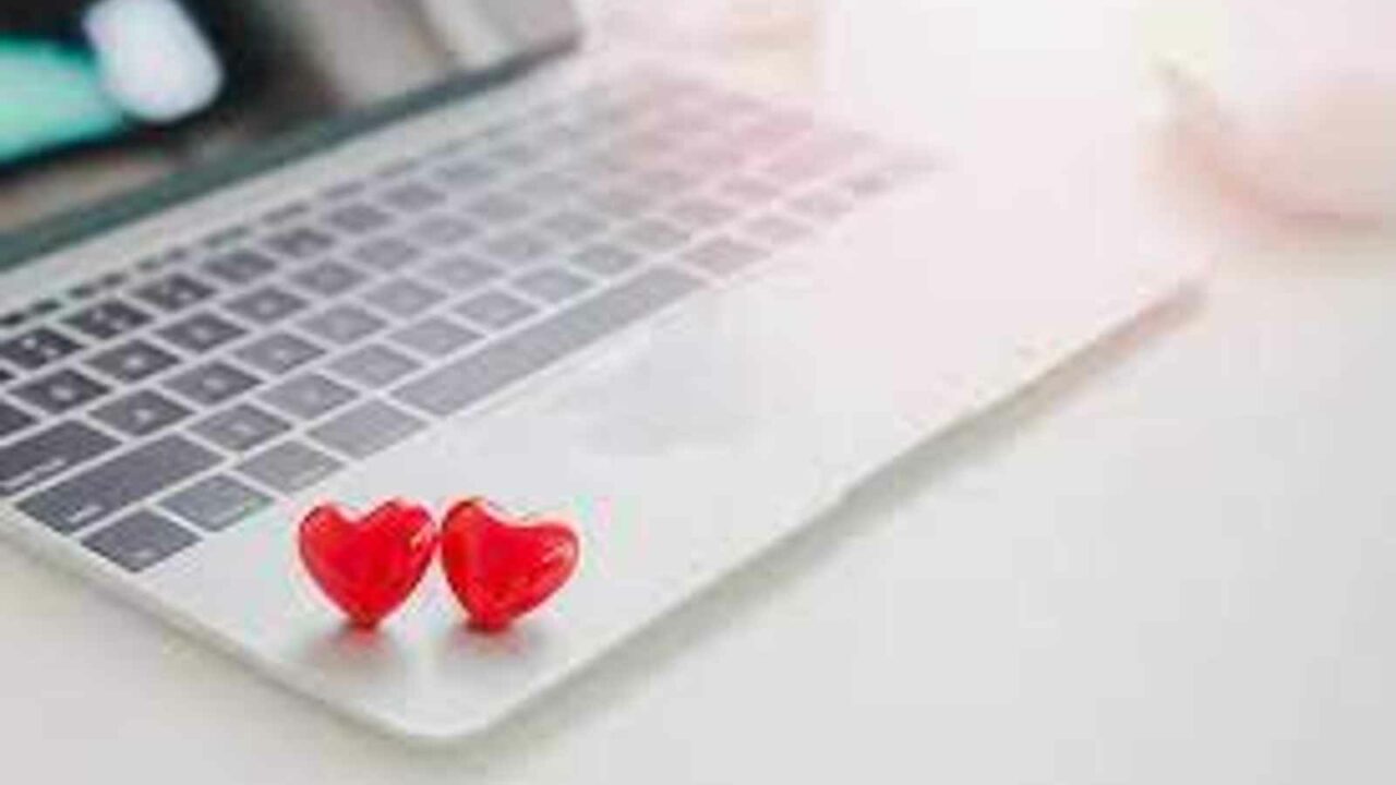 Online Romance Day 2023: Date, History, Significance and Facts