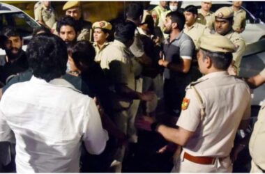 'Scuffle' between wrestlers protesting at Delhi's Jantar Mantar, police personnel