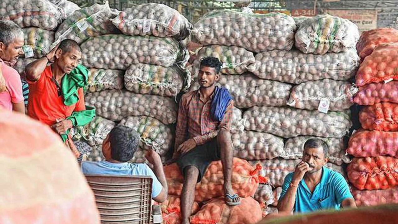 Wholesale deflation at 3.48% in May vs 0.92% the previous month