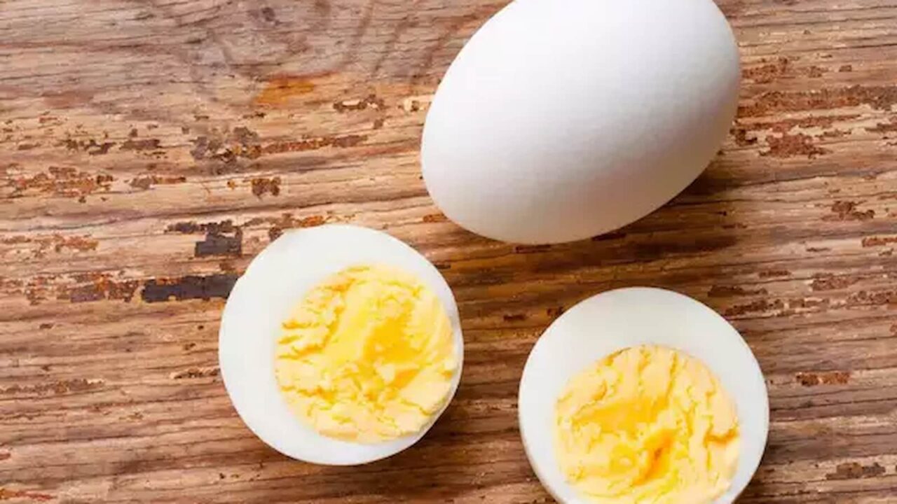 Egg Yolk Health Benefits You Ignore When Adding Egg Whites