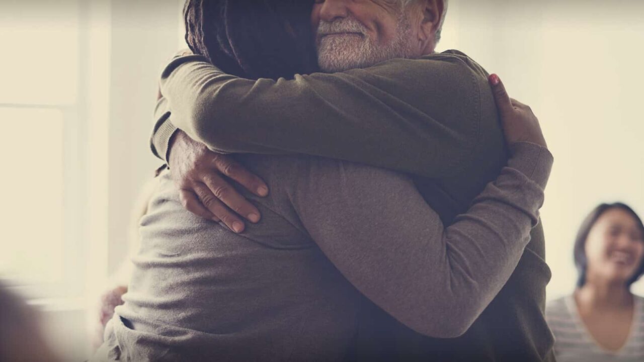 Let’s Hug Day 2023 History, FAQs, Dates, Activities, and Facts About enormous