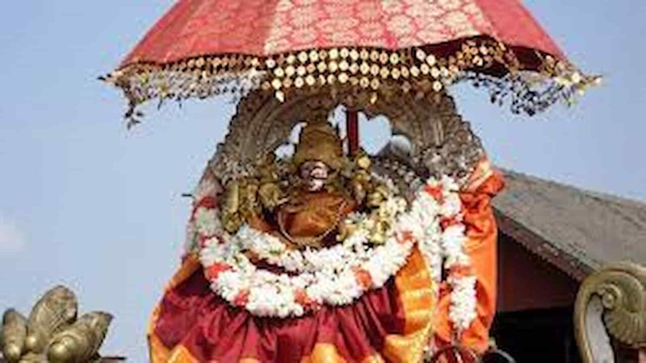 'Gruha Lakshmi' scheme: Goddess Chamundeshwari to get Rs 2k monthly like other Karnataka women