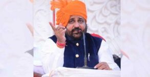 Rashtriya Rajput Karni Sena chief Sukhdev Singh Gogamedi shot dead in Jaipur