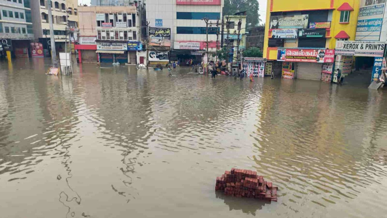 Tamil Nadu: Buildings go under water in Tirunelveli as river in spate after heavy rains